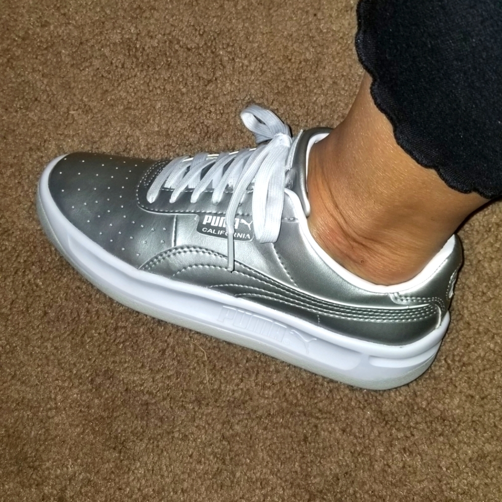 Silver Pumas